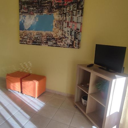 Cosy Apartment By The Sea Metamorfosi  Bagian luar foto