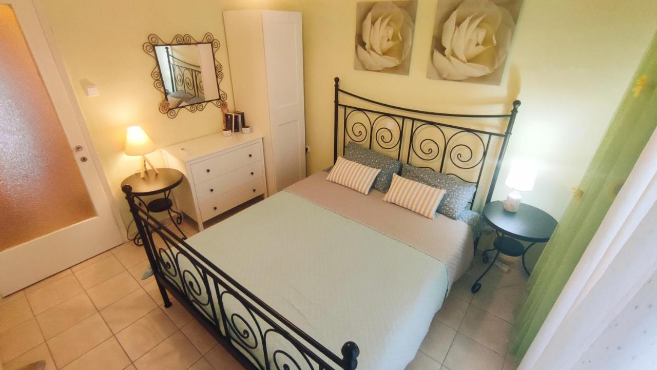 Cosy Apartment By The Sea Metamorfosi  Bagian luar foto