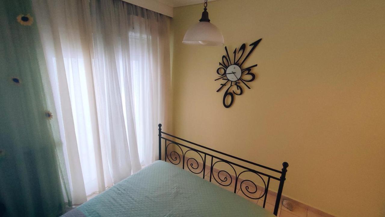 Cosy Apartment By The Sea Metamorfosi  Bagian luar foto