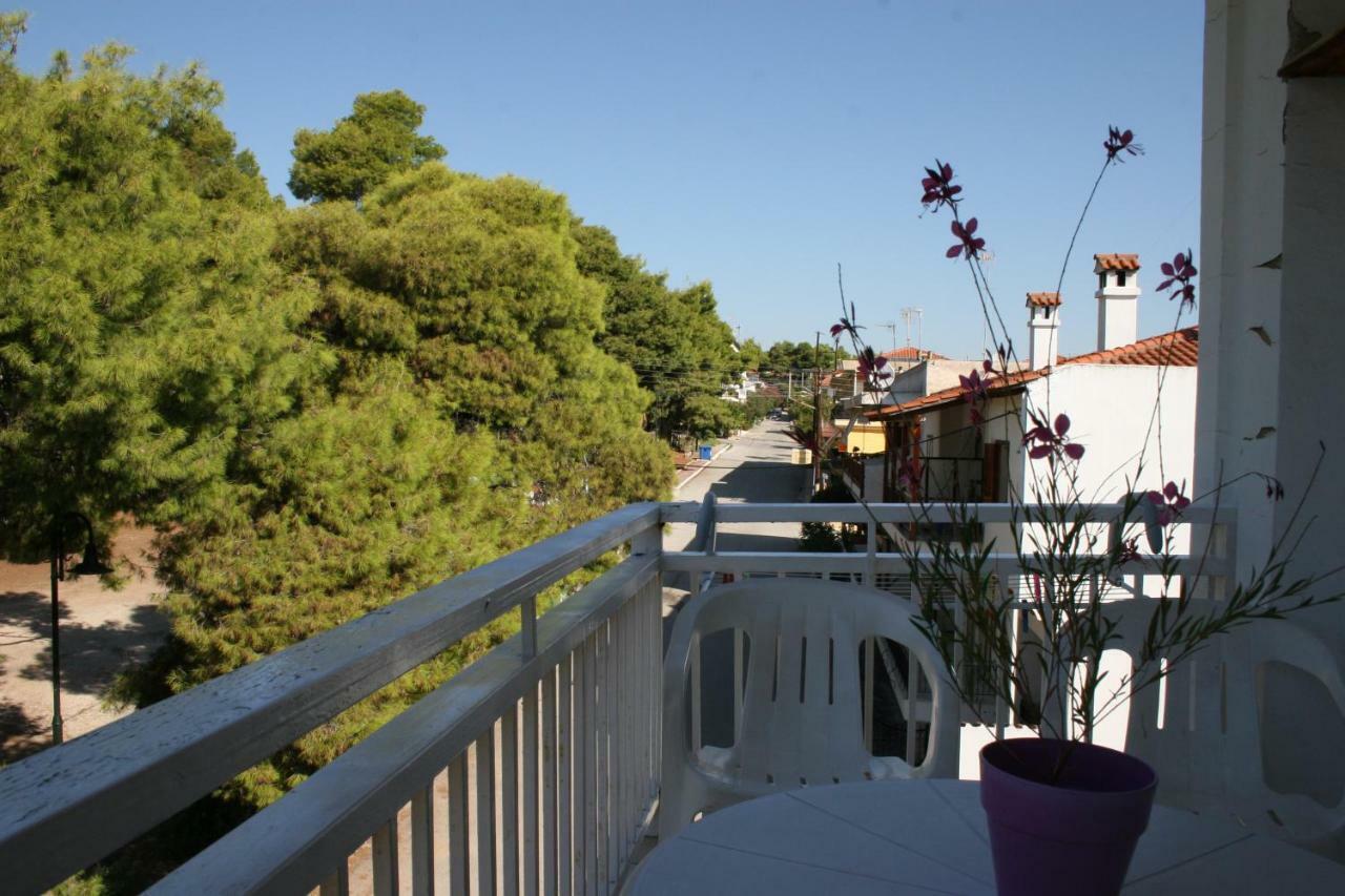 Cosy Apartment By The Sea Metamorfosi  Bagian luar foto
