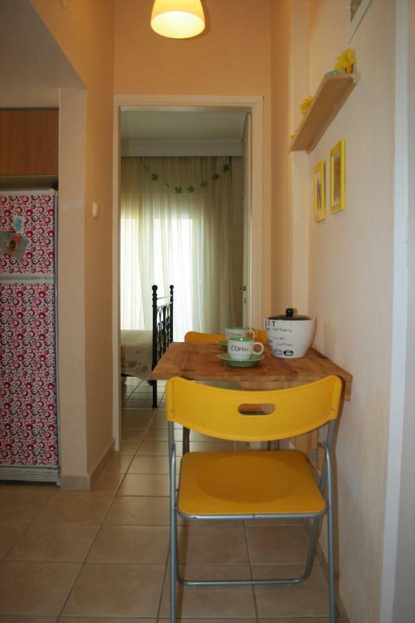 Cosy Apartment By The Sea Metamorfosi  Bagian luar foto