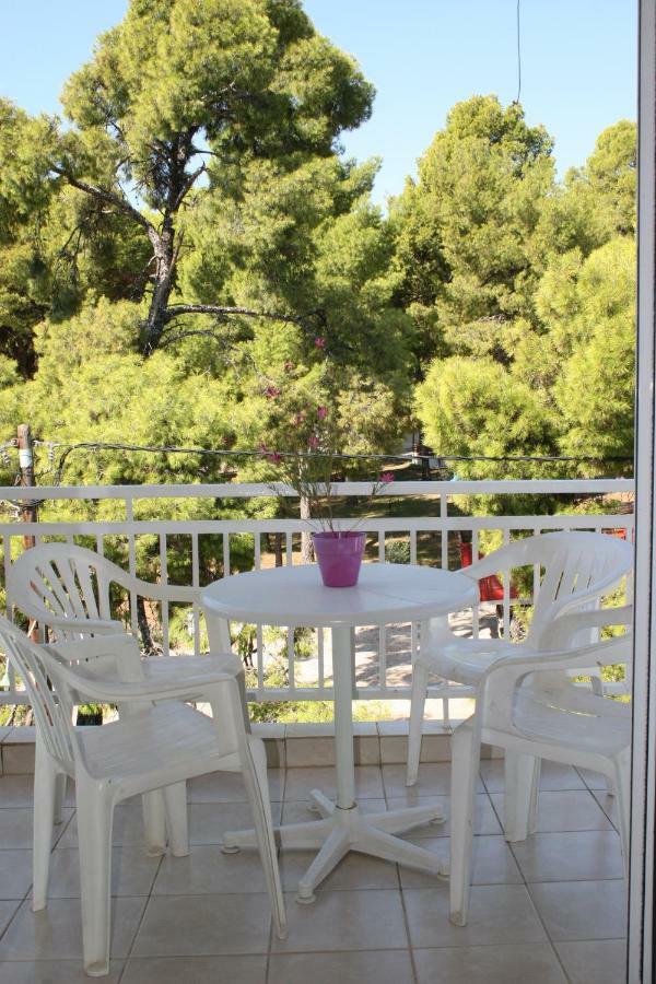 Cosy Apartment By The Sea Metamorfosi  Bagian luar foto