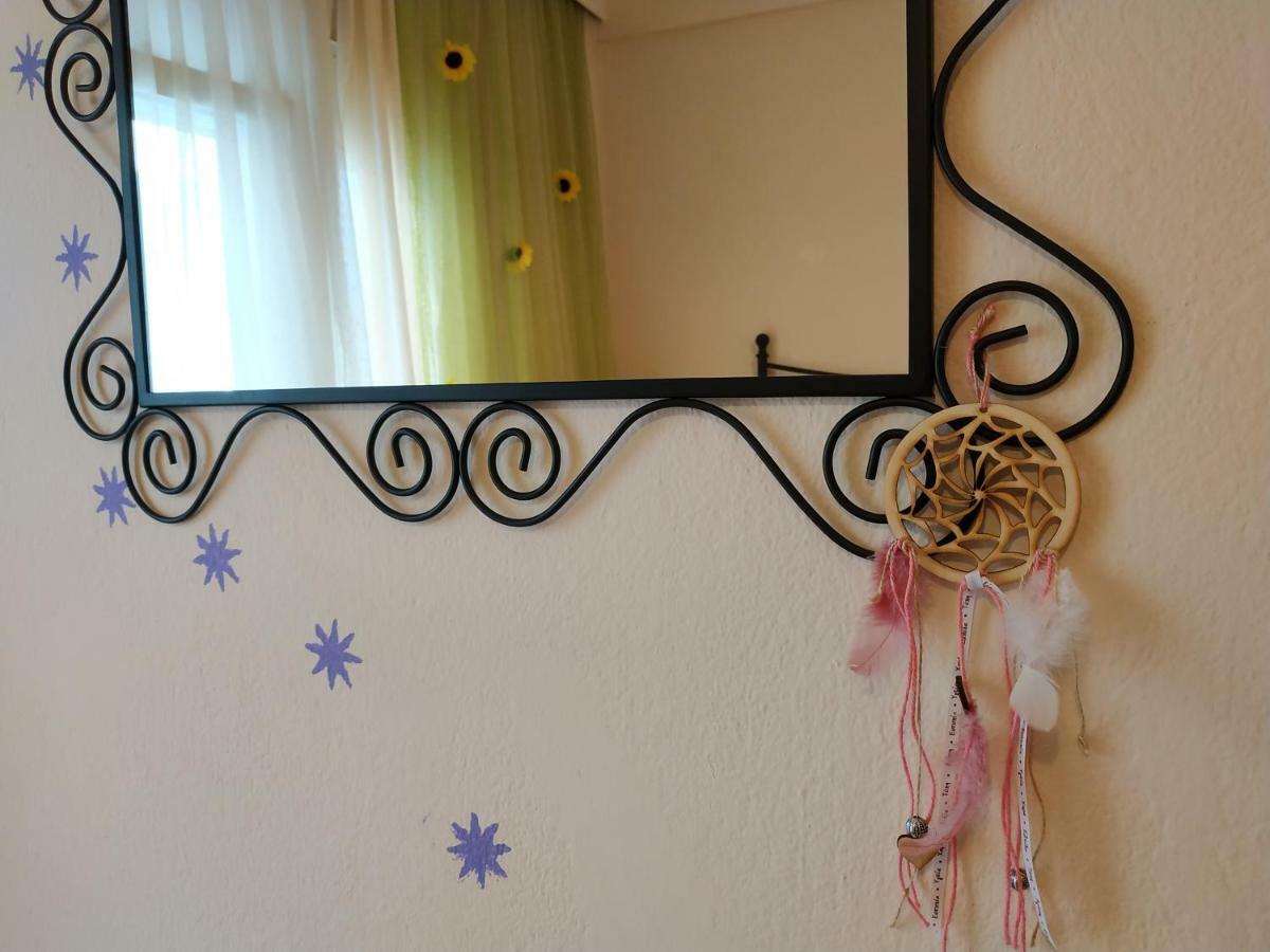 Cosy Apartment By The Sea Metamorfosi  Bagian luar foto