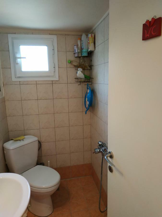 Cosy Apartment By The Sea Metamorfosi  Bagian luar foto
